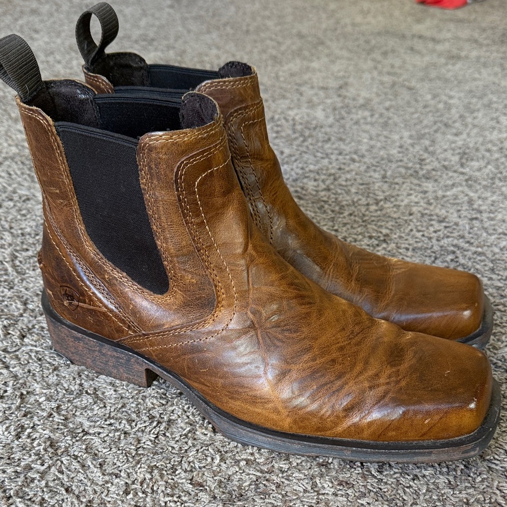 Ariat Chelsea style brown Leather Boots - men’s EU 44.5/US 11D EUC